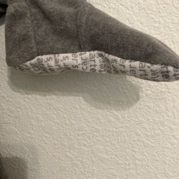 Carters footie- nightwear for little boy/girl - Picture 4 of 4